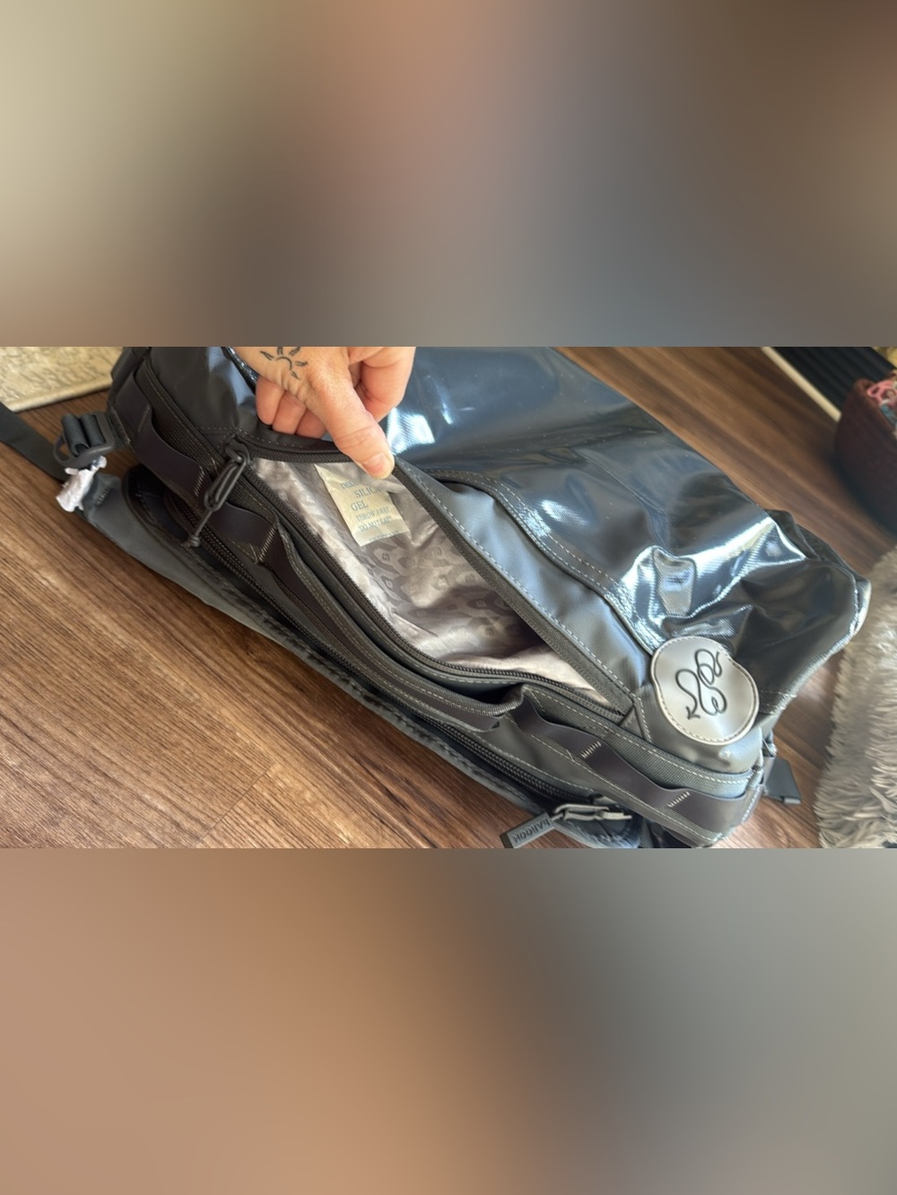 Baboon to the Moon Go-Bag Mini 32L Grey Duffle Backpack Travel Bag - Picture 4 of 8